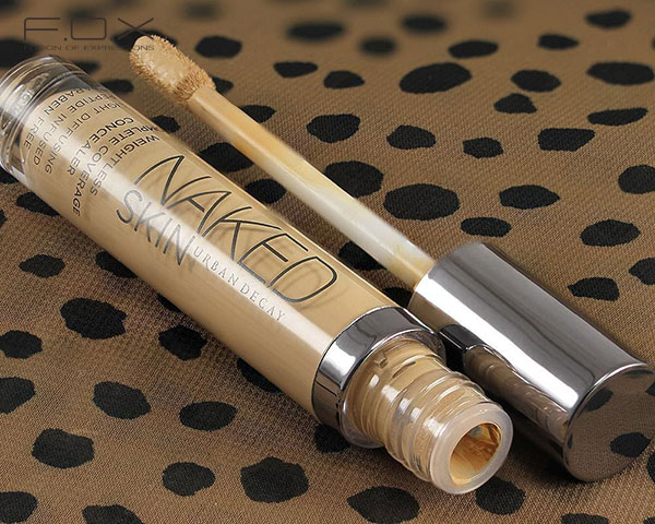Urban Decay Naked Skin Weightless Complete Coverage Concealer - Kem che khuyết điểm tốt cho da dầu