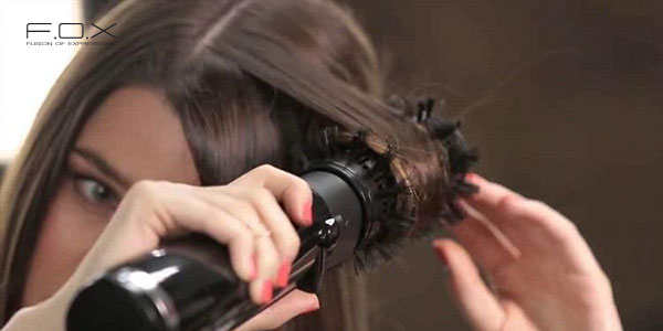 Hạn chế sấy tóc và sử dụng các dụng cụ tạo mẫu tóc