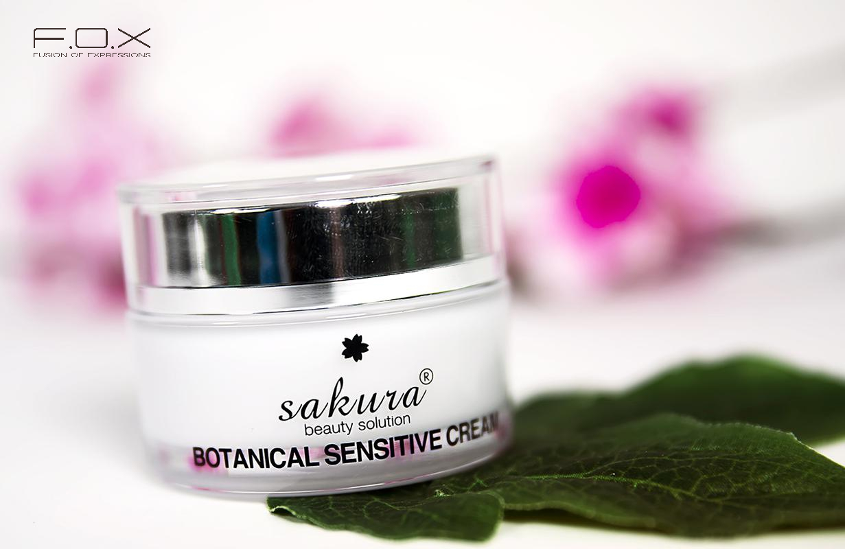Sản phẩm dưỡng da body Sakura Botanical Sensitive Cream